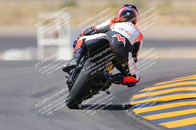 media/Oct-08-2022-SoCal Trackdays (Sat) [[1fc3beec89]]/Turn 11 Backside (1145am)/